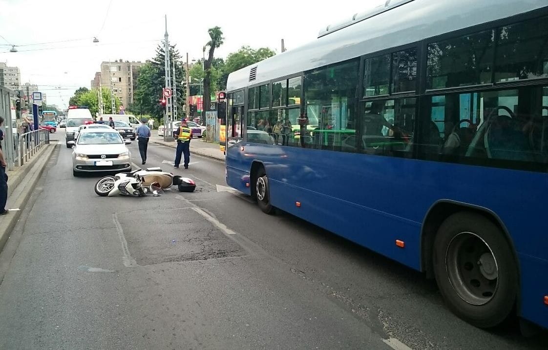 Elütöttek egy motorost Zuglóban, dugó lehet az Egressynél – fotó
