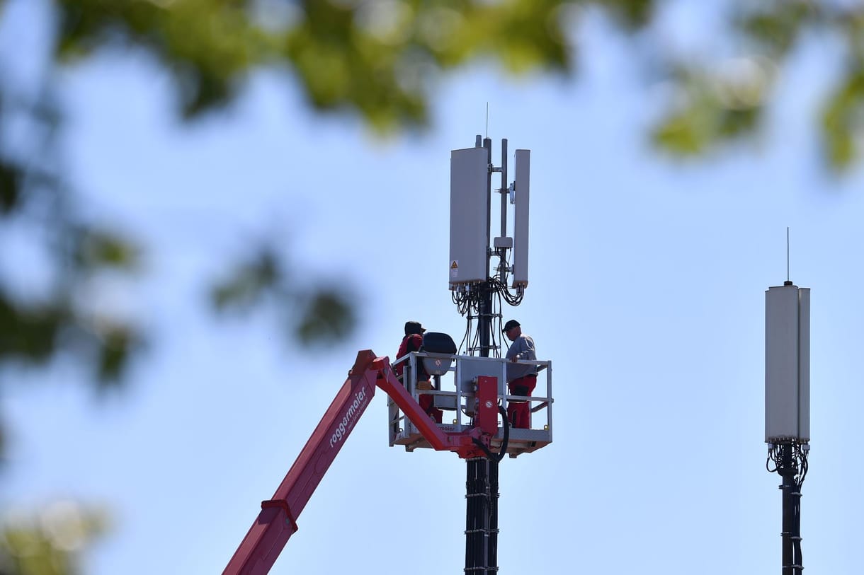 Kína utasította az állami mobilszolgáltatókat: cseréljék helyi gyártásúra az amerikai chipeket a hálózatukban