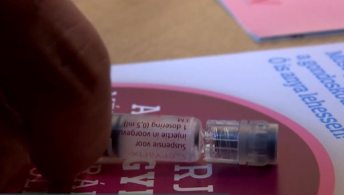 Ingyenes HPV-oltást szeretne a hetedikes fiúknak az MTA