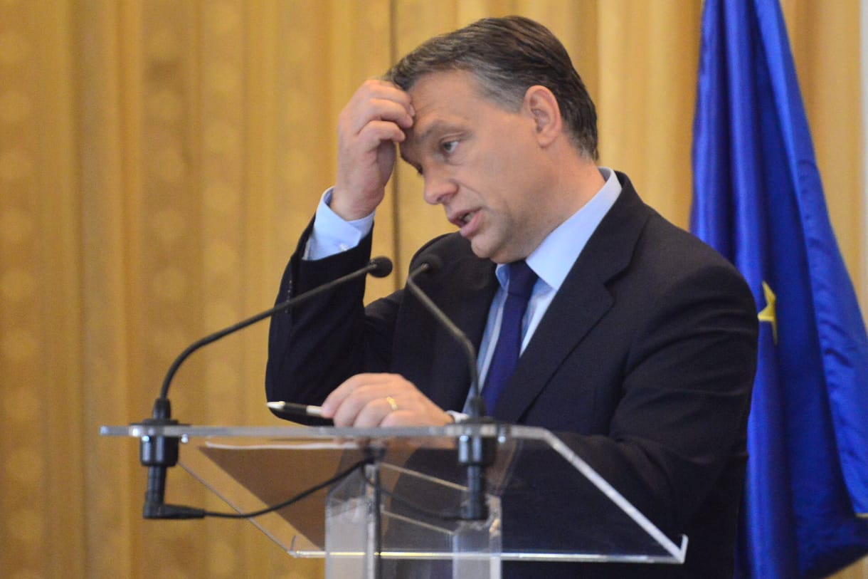 VV: Orbán kitalálja, a jobboldal elhiszi
