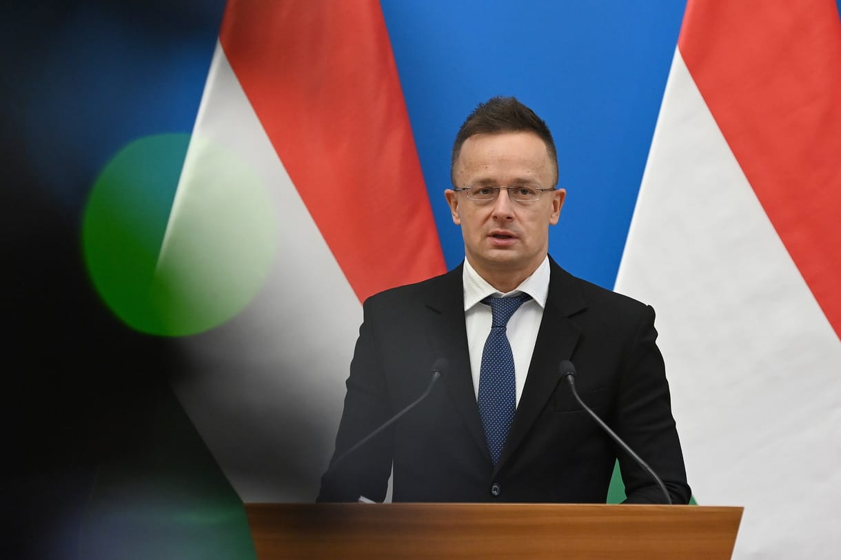 Bekérették Szijjártóék az ukrán ügyvivőt a munkácsi turul eltávolítása miatt