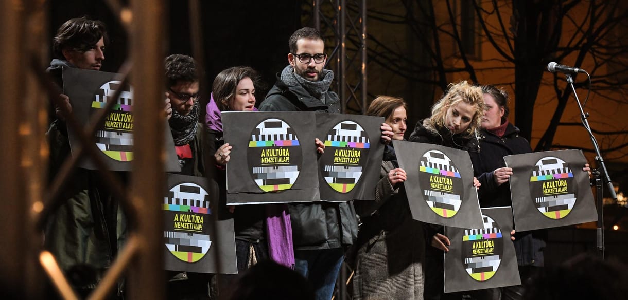 Átnyomta a Fidesz a színháztörvényt