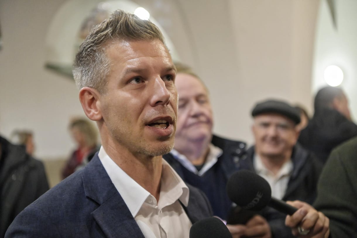 Menczer „kicsizése” után Takács Péter is reagált Magyar Péter posztjára