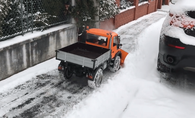 Videó: netes szenzáció lett a mini hókotró autóból