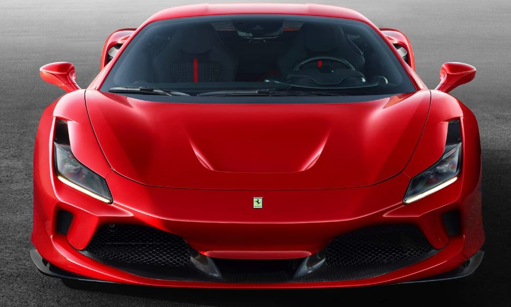 Hivatalos: itt a Ferrari 488 GTB utódja, az F8 Tributo