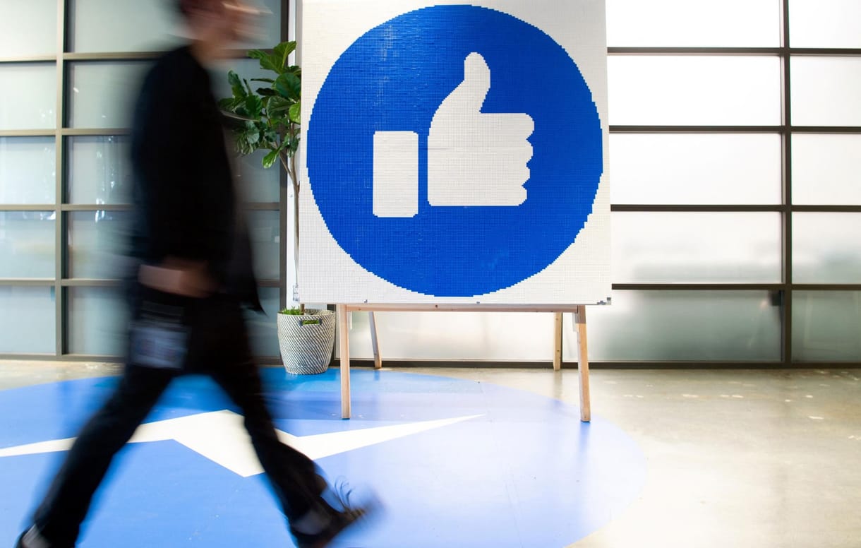Nemcsak a Facebook neve változott, eltűnt a jól ismert hüvelykujj