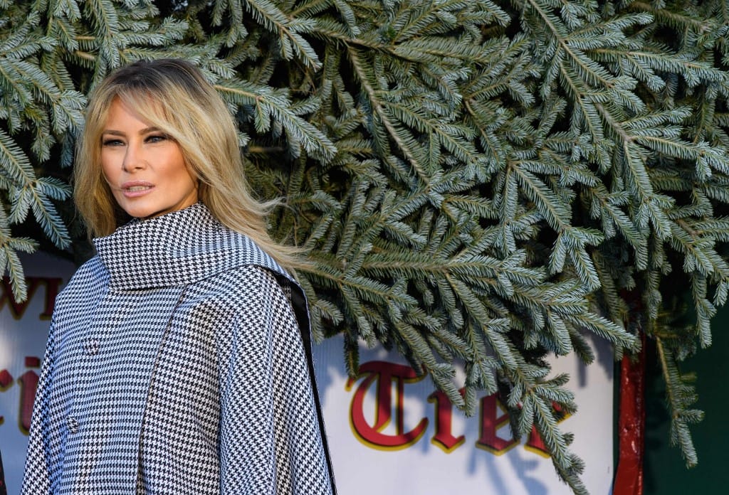 Melania Trump a járvány ellenére megtartja a karácsonyi rendezvényeket