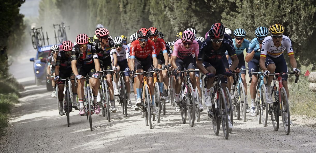 A Budai Várba is feltekernek, illetve a Balatonnál is gurulnak majd a jövő évi Giro d'Italia kerékpárosai