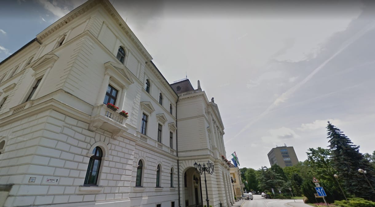 Korábban 30 ezer forintra büntették a férfit, aki felgyújtotta magát a veszprémi kormányhivatalban