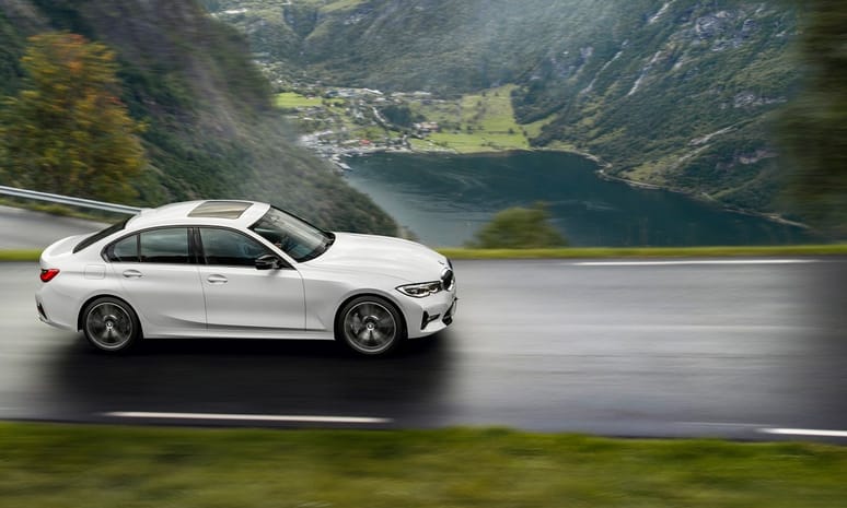 Hibriddé válnak a dízel BMW-k és jött egy olcsó új 3-as