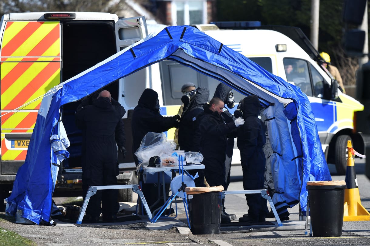 Vizsgálat indult a novicsokmérgezés brit áldozata ügyében