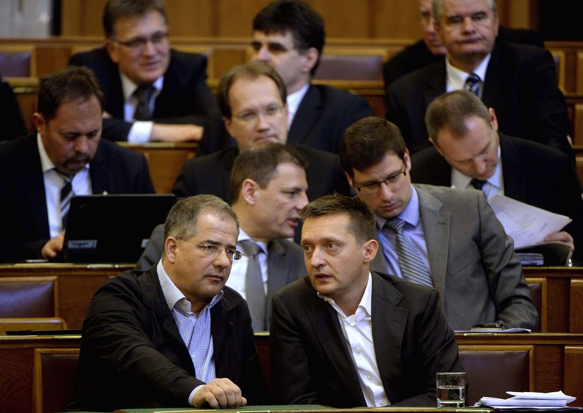 Orbán: Aki rám vagy családomra hivatkozik, azt zavarják el