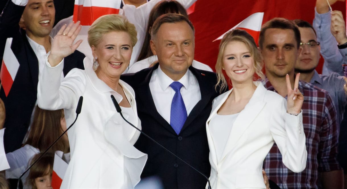 Andrzej Duda marad a lengyel elnök