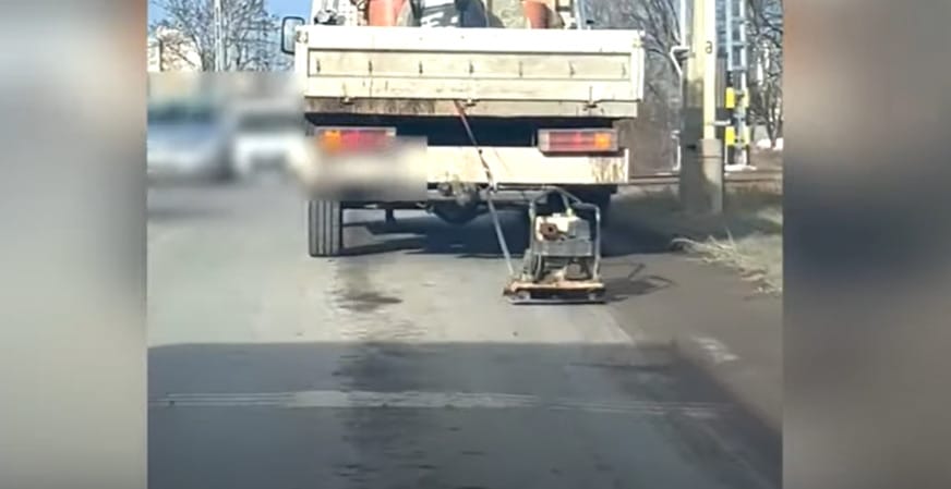 Szürreális vontatást videóztak Debrecenben – videó 