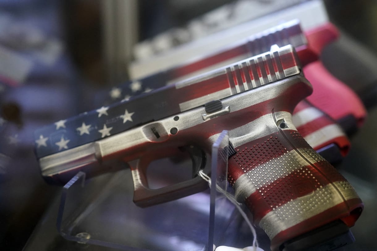 A sokadik iskolai tömeggyilkosság után sincs esély a fegyvertartás korlátozására az USA-ban