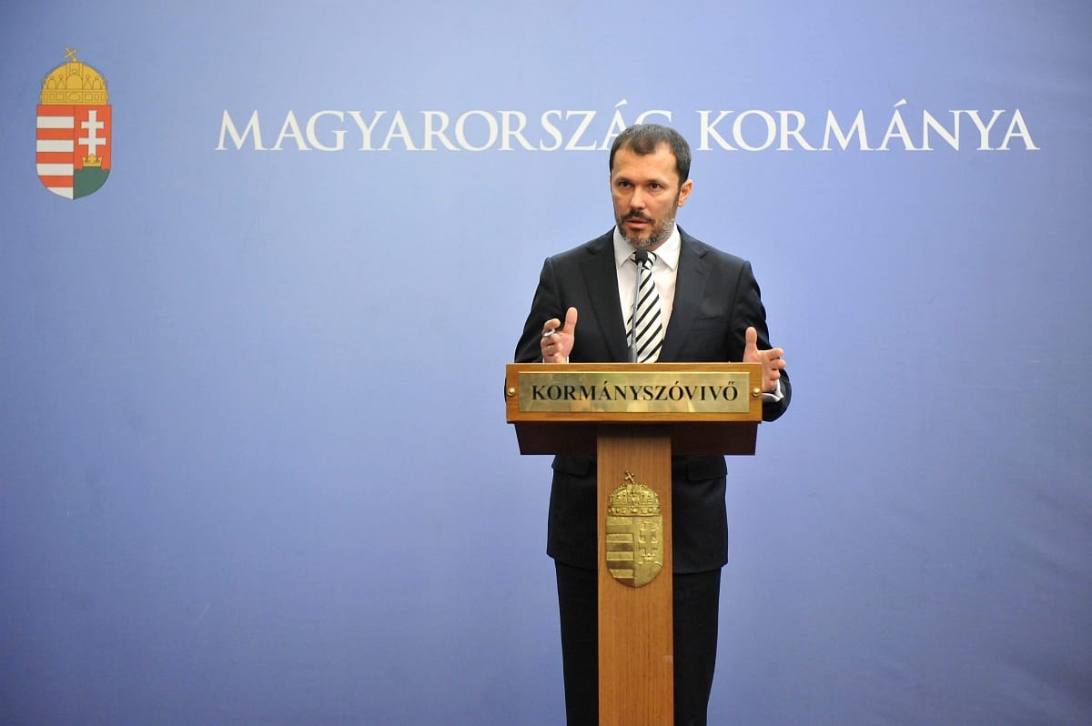 A kormány elhalasztotta a szolgáltatók fekete napját