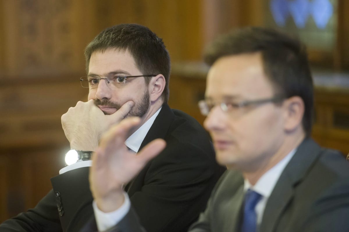 Fejvesztettség és félelem van a magyar külügyben egy belső levél szerint