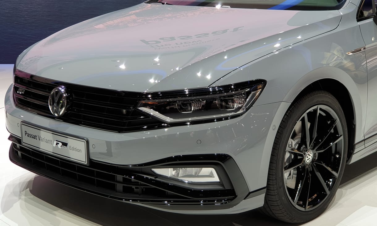 Családapák álma: megnéztük a 272 lóerős új VW Passat kombit