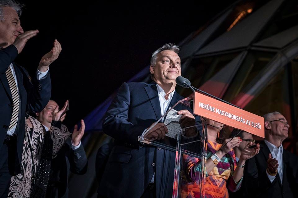 Apakomplexus: Mivel fűzte meg Orbán a magyar társadalmat?