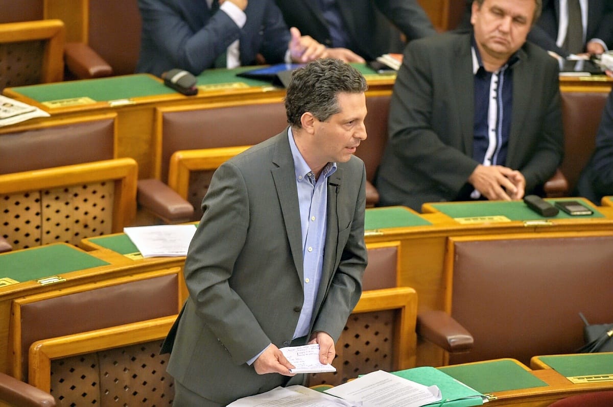 Schiffer: Esélyes, hogy 2030-ig Orbán hatalmon marad