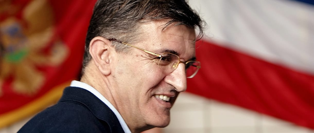 Bevinnék a volt szerb-montenegrói elnököt a börtönbe, ő mást tervez