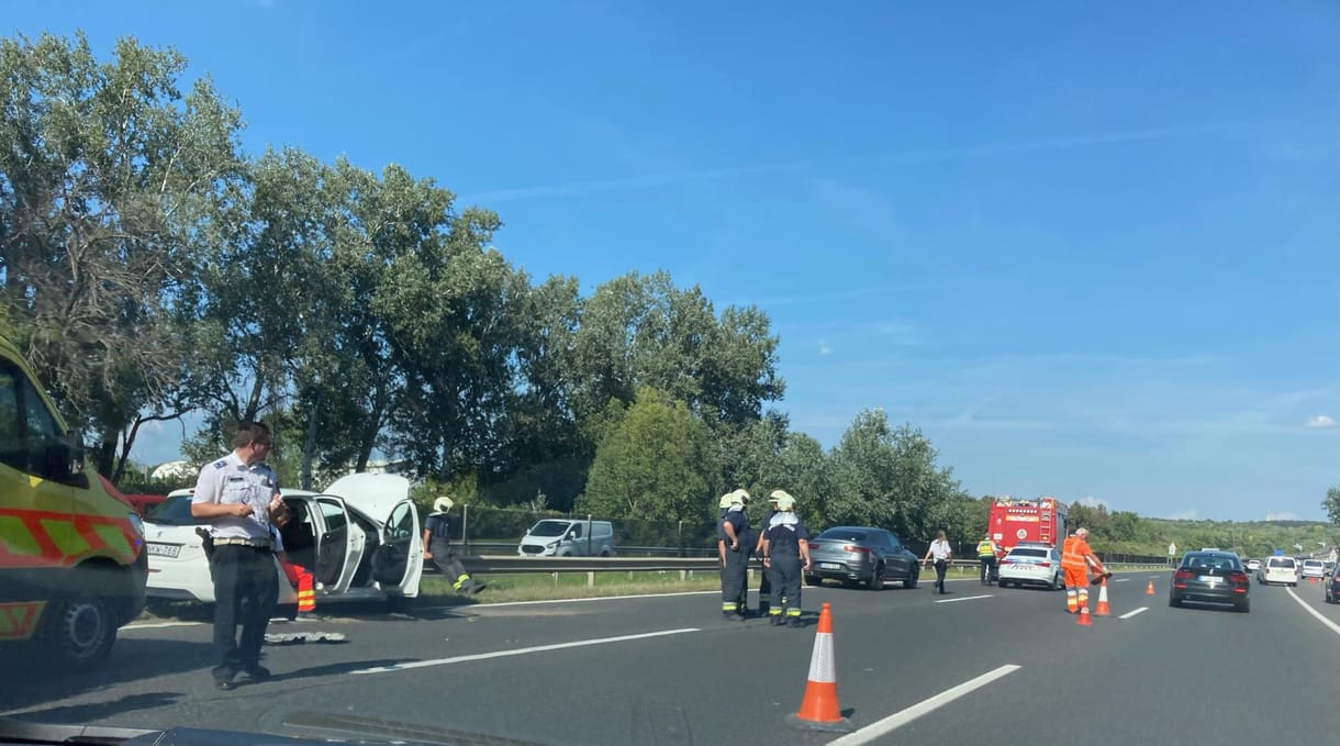 Baleset miatt van dugó az M7-esen