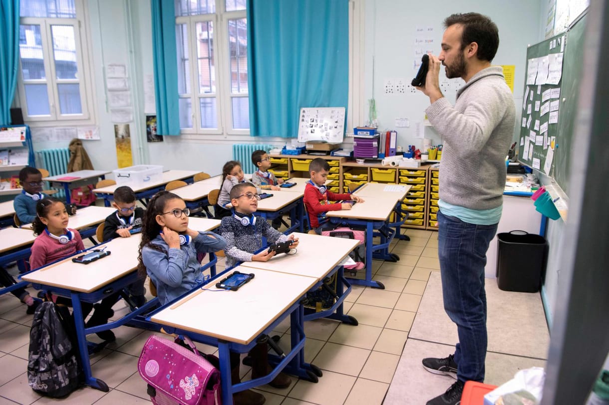 Szörnyen rossz véleménnyel vannak a magyarok az oktatásról és a tanári fizetésekről