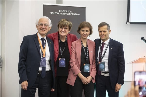 Corvin-lánccal tüntették ki Karikó Katalint és Krausz Ferencet