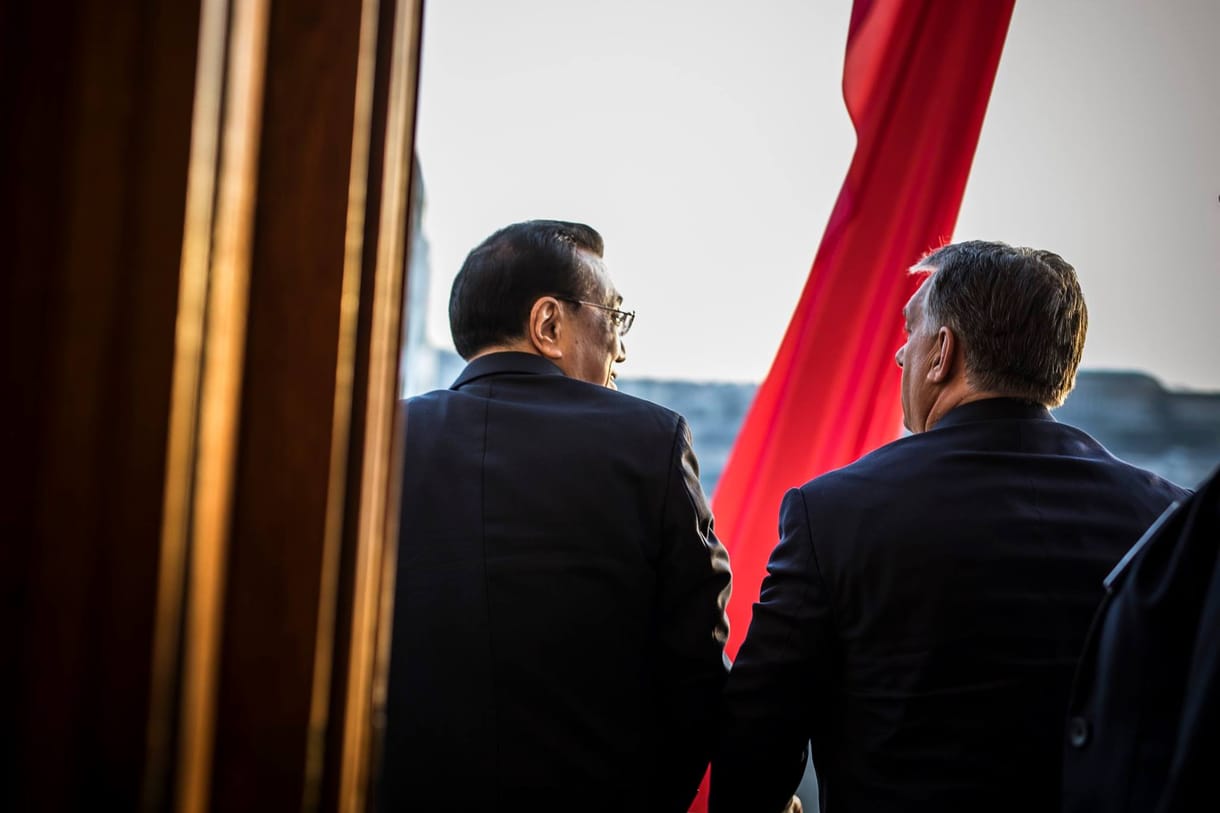Simicska a migrációs kampányt támadja: Orbán százezer kínait akar betelepíteni