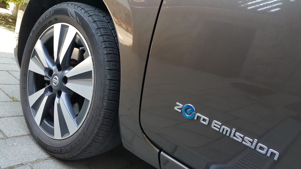 Rá sem lehet ismerni az új Nissan Leafre, annyival szebb lesz az új modell