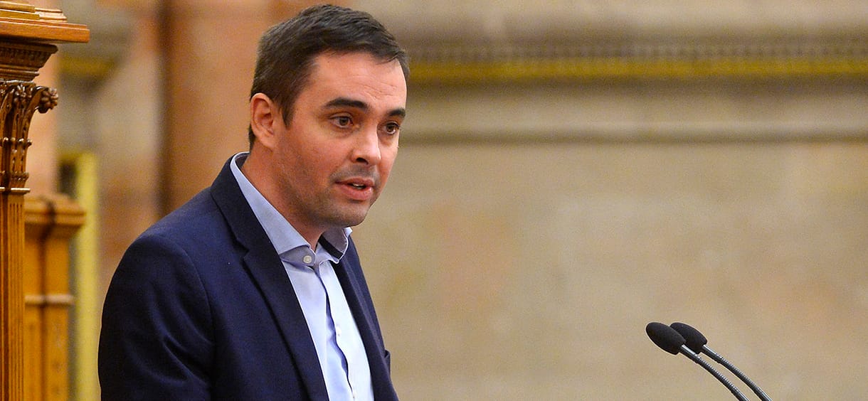 Összehívják a Nemzetbiztonsági bizottság rendkívüli ülését a megfigyelési botrány miatt