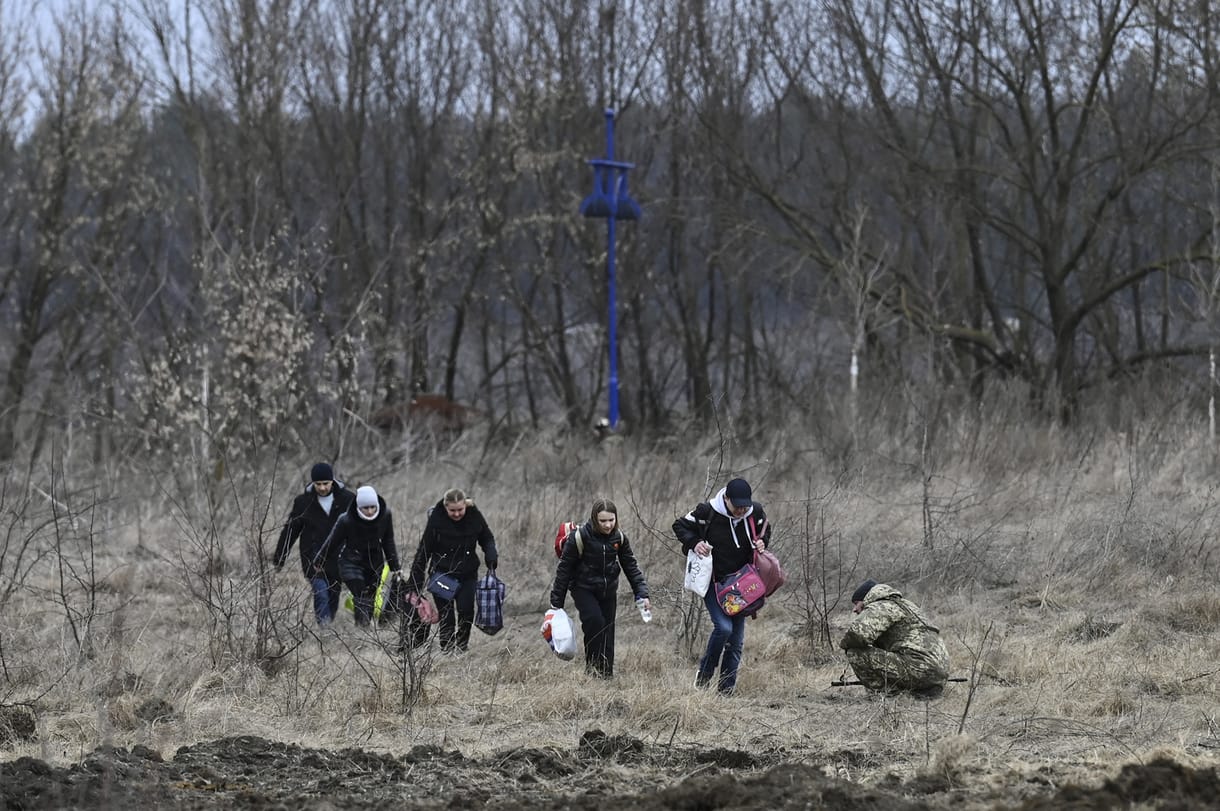Nem volt áttörés a Kuleba–Lavrov-találkozón, Szumi környékét bombázták az éjjel, Harris Varsóban tárgyal – percről percre az orosz–ukrán háborúról