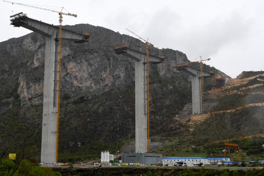 Peking és az EU között esett a padlóra Montenegro egy óriáshitel miatt