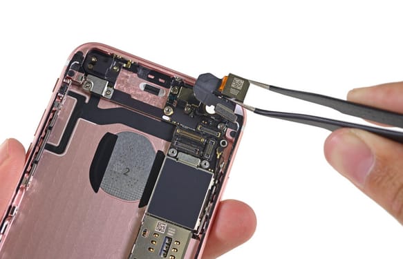 Error 53: kivégezheti az iPhone-okat egy mobilboltos javítás