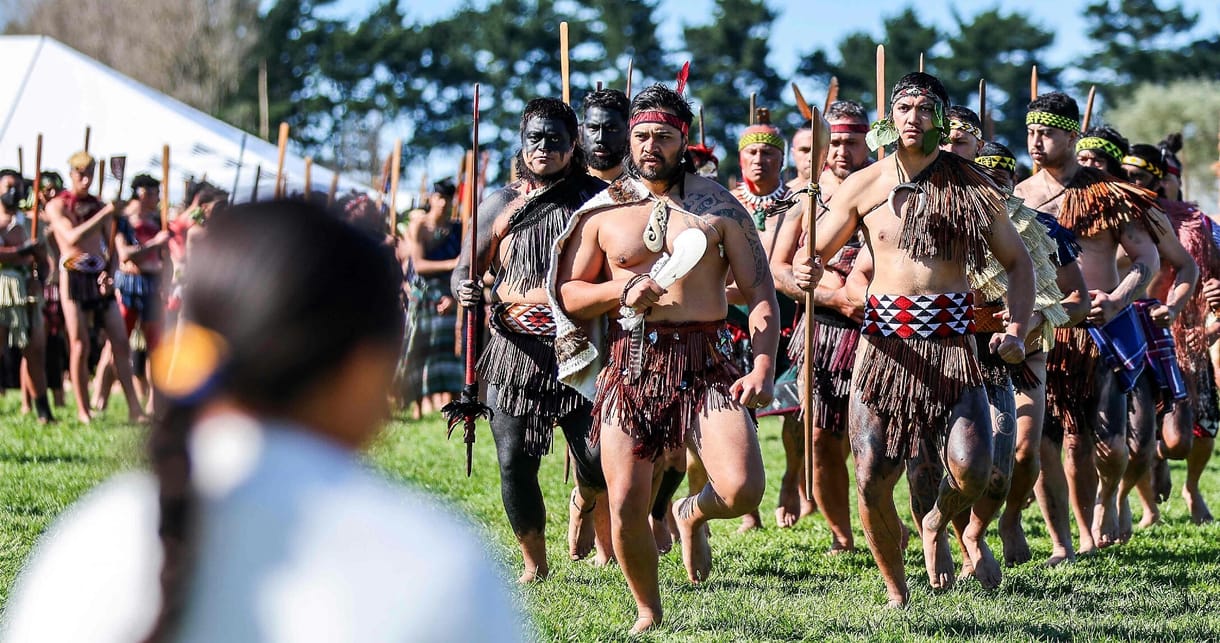 Fiatal királynővel az élen védekeznek jogaik csorbítása ellen a maori őslakosok Új-Zélandon