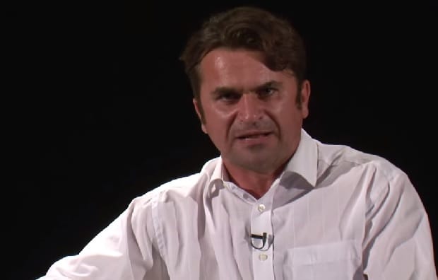 „Vajon a verbális abúzus nem bűn?” – Csőre Gábor is véleményt mondott a fellökött újságíró ügyében