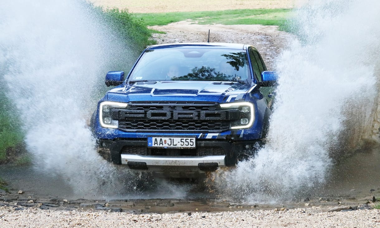 Skizofrén mazochista: megkínoztuk az új Ford Ranger Raptort