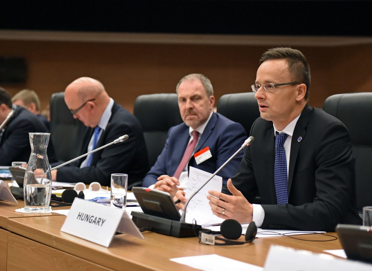 Szijjártó: Kipécézték, és aljasan támadják Magyarországot