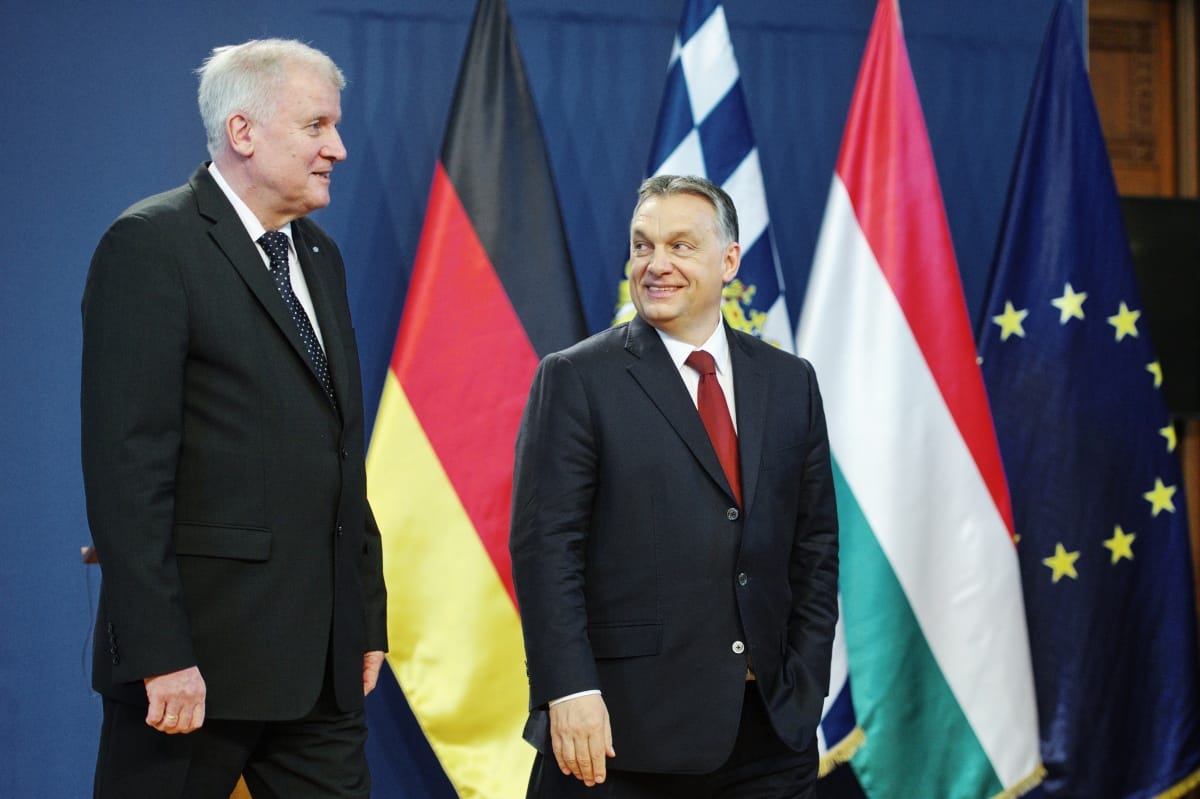 Megint a bajor miniszterelnök állt Orbán mellé