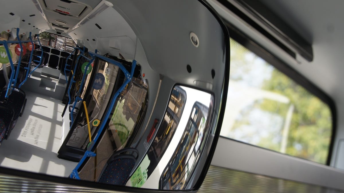 Kipróbálta a buszvezetést, bár ne tette volna