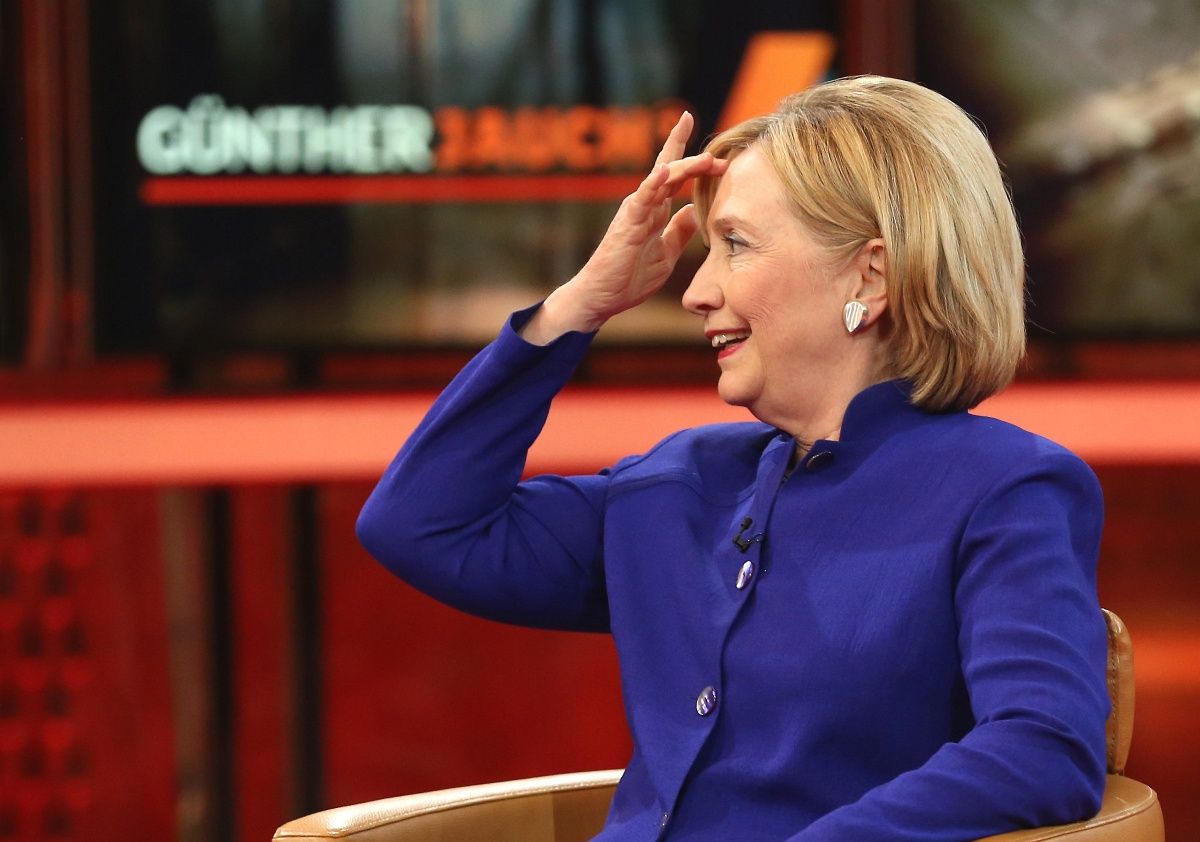 45 millió dollár már van a Clinton-kampányra