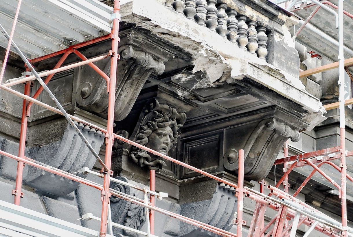 Budapest szégyenfoltjai: így állnak most a leghíresebb soha véget nem érő felújítások