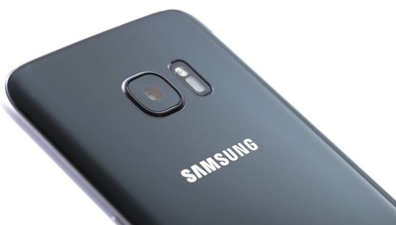 A Samsung kitalálta, hogyan adjon igazi értelmet a LED-es értesítésnek