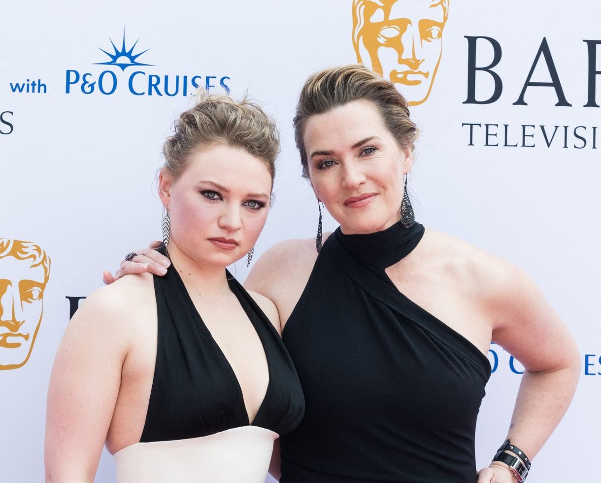 Kate Winslet könnyek között ajánlotta fel a BAFTA-díj felét a lányának: Együtt csináltuk meg, kölyök!