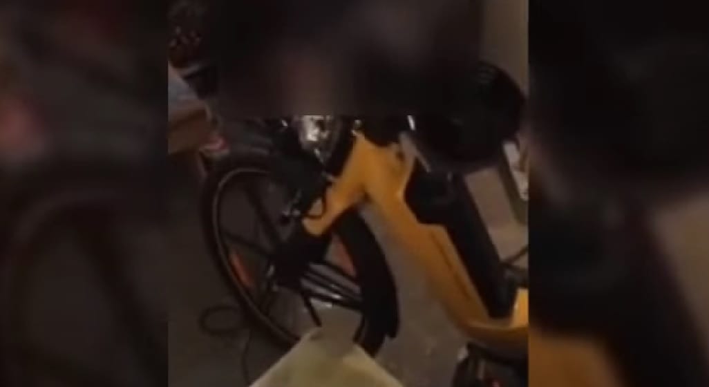 Flexszel vágott szét egy egymilliós közbiciklit két tinédzser Kaposváron – videó