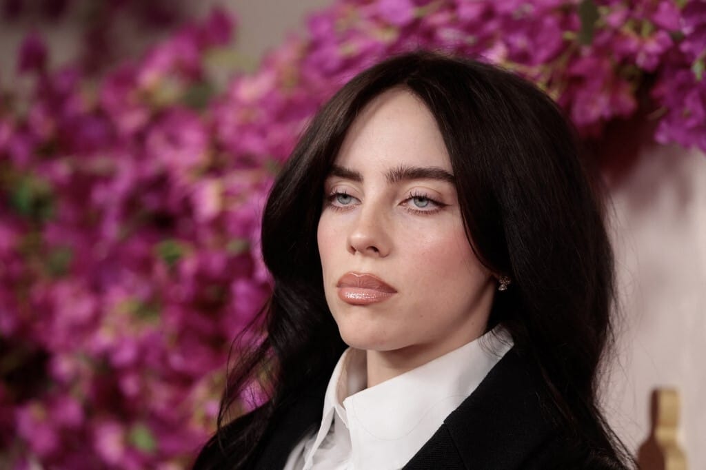 „Szerelmes vagyok a jövőbe, alig várom, hogy találkozhassak magammal” – itt van Billie Eilish új lemeze