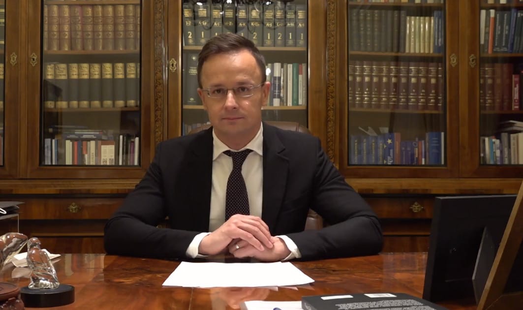 Szijjártó: Ukrajna a legsötétebb eszközöket használja a polgárai megfélemlítésére