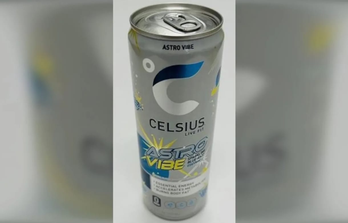 Visszahívnak egy amerikai energiaitalt, mert tévedésből vodkával töltötték meg a dobozát