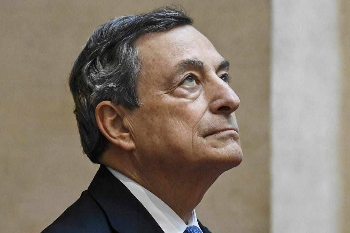 Mario Draghi lenne a francia–olasz jelölt Ursula von der Leyen ellen?