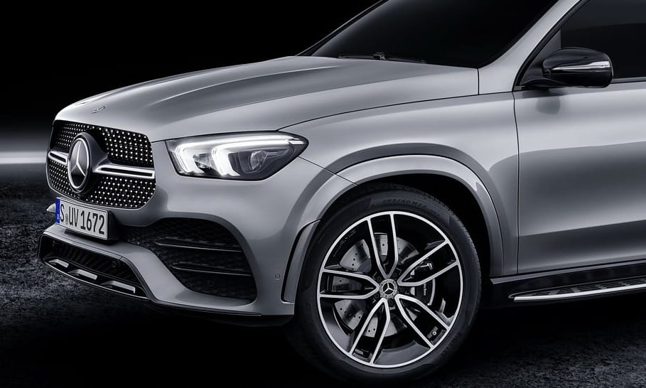 Hibrid és biturbó V8 egyben: itt a legújabb Mercedes GLE divatterepjáró